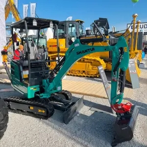 Elektischer Antrieb Leistung 13,6 PS Schnellwechsler Typ MS01 Betriebsgewicht 1.980 kg